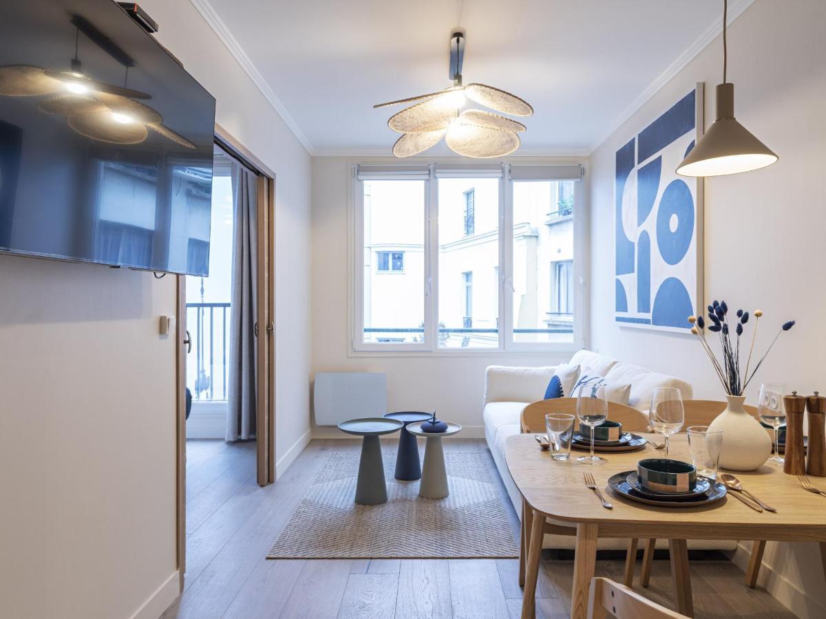 The Blue Suite On Champs Elysees Avenue パリ エクステリア 写真
