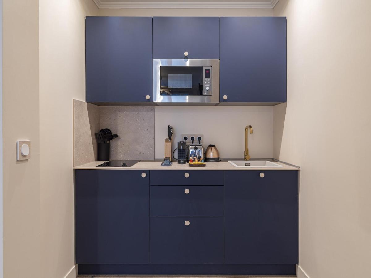 The Blue Suite On Champs Elysees Avenue パリ エクステリア 写真