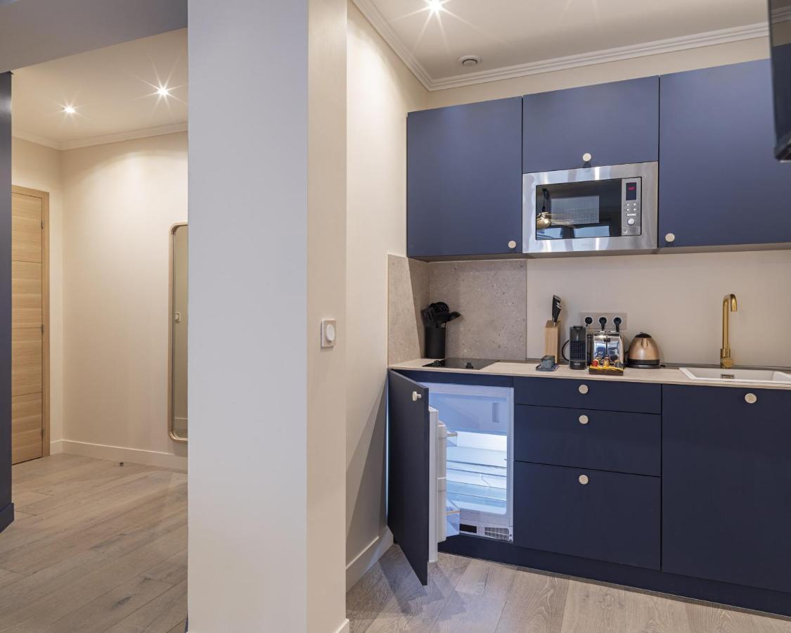 The Blue Suite On Champs Elysees Avenue パリ エクステリア 写真
