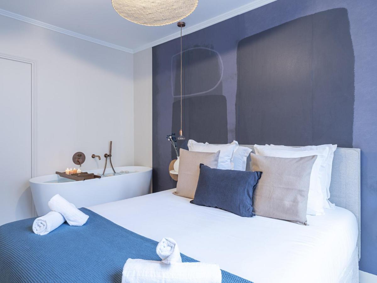 The Blue Suite On Champs Elysees Avenue パリ エクステリア 写真