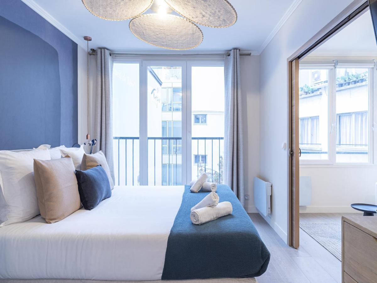 The Blue Suite On Champs Elysees Avenue パリ エクステリア 写真