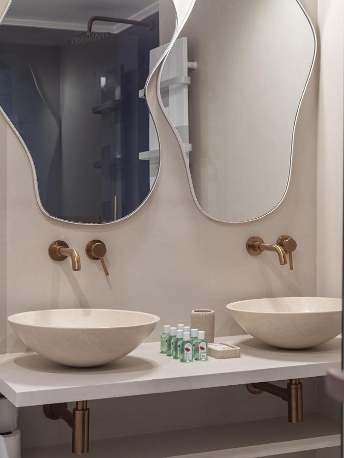 The Blue Suite On Champs Elysees Avenue パリ エクステリア 写真