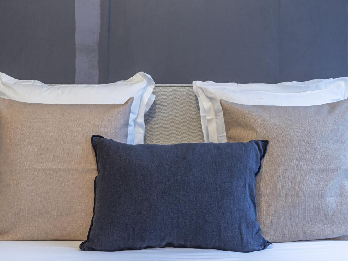 The Blue Suite On Champs Elysees Avenue パリ エクステリア 写真