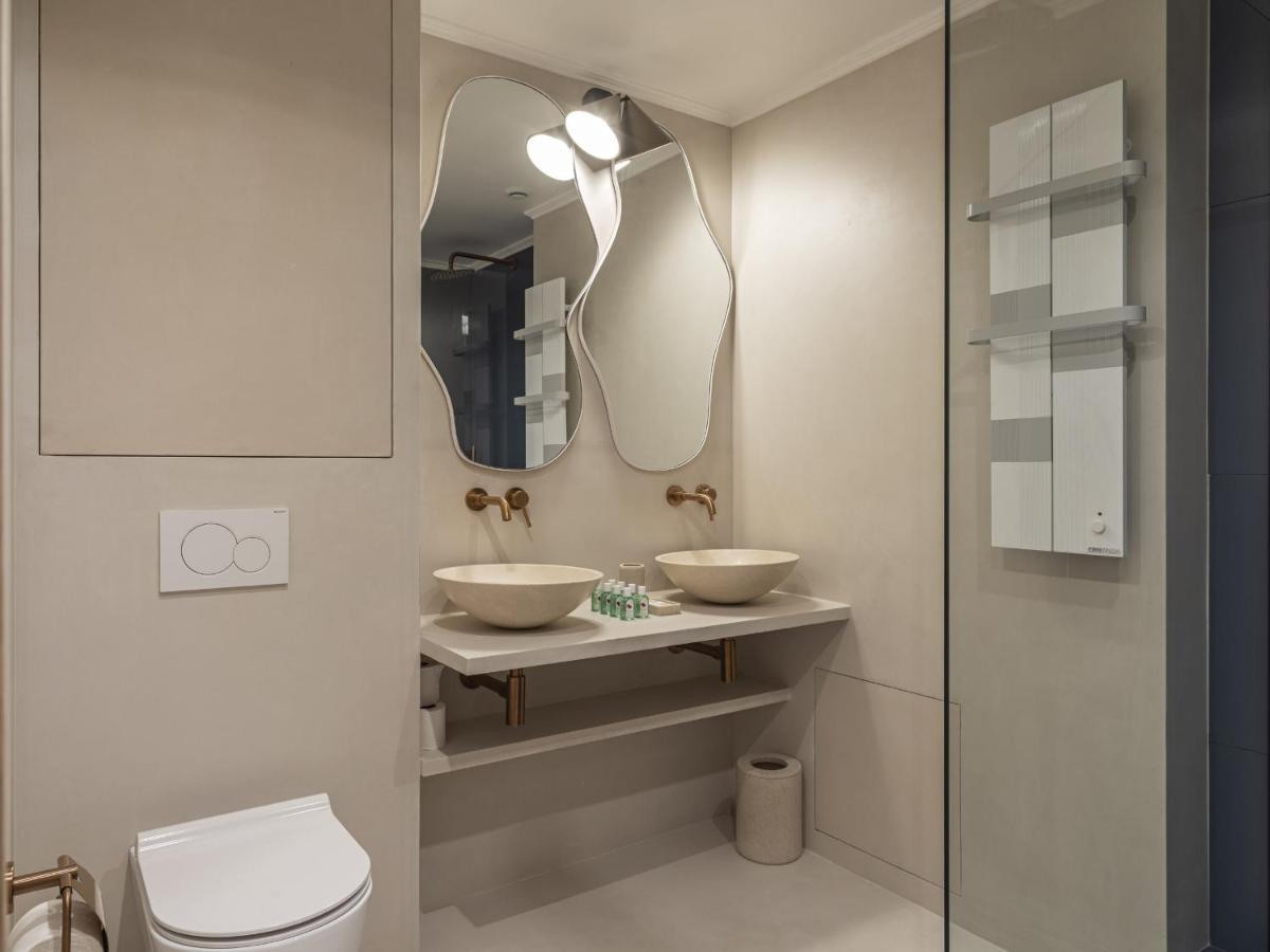 The Blue Suite On Champs Elysees Avenue パリ エクステリア 写真