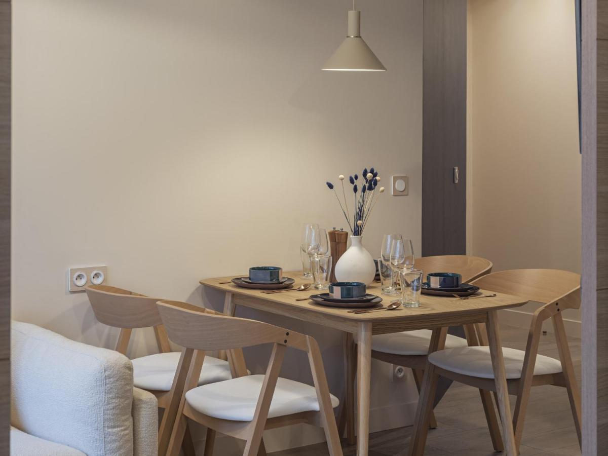 The Blue Suite On Champs Elysees Avenue パリ エクステリア 写真